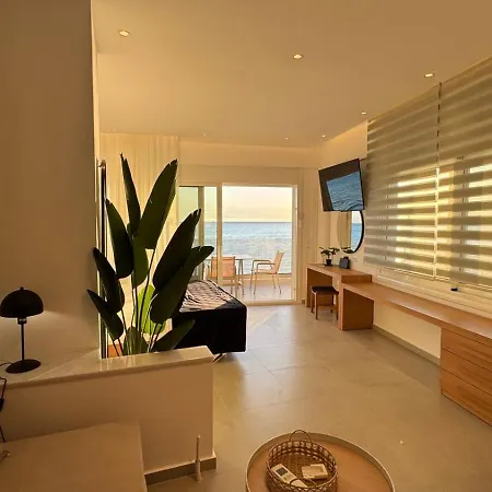 דירה Zoe Seafront סיווירי