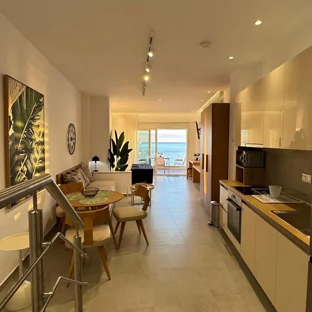 Zoe Seafront * סיווירי