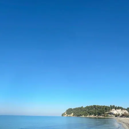 Zoe Seafront Apartment *