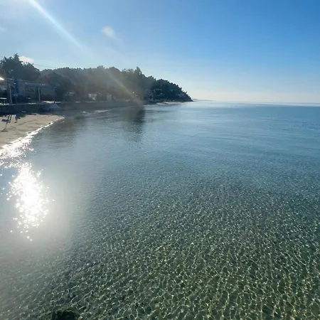 Zoe Seafront Apartment Siviri